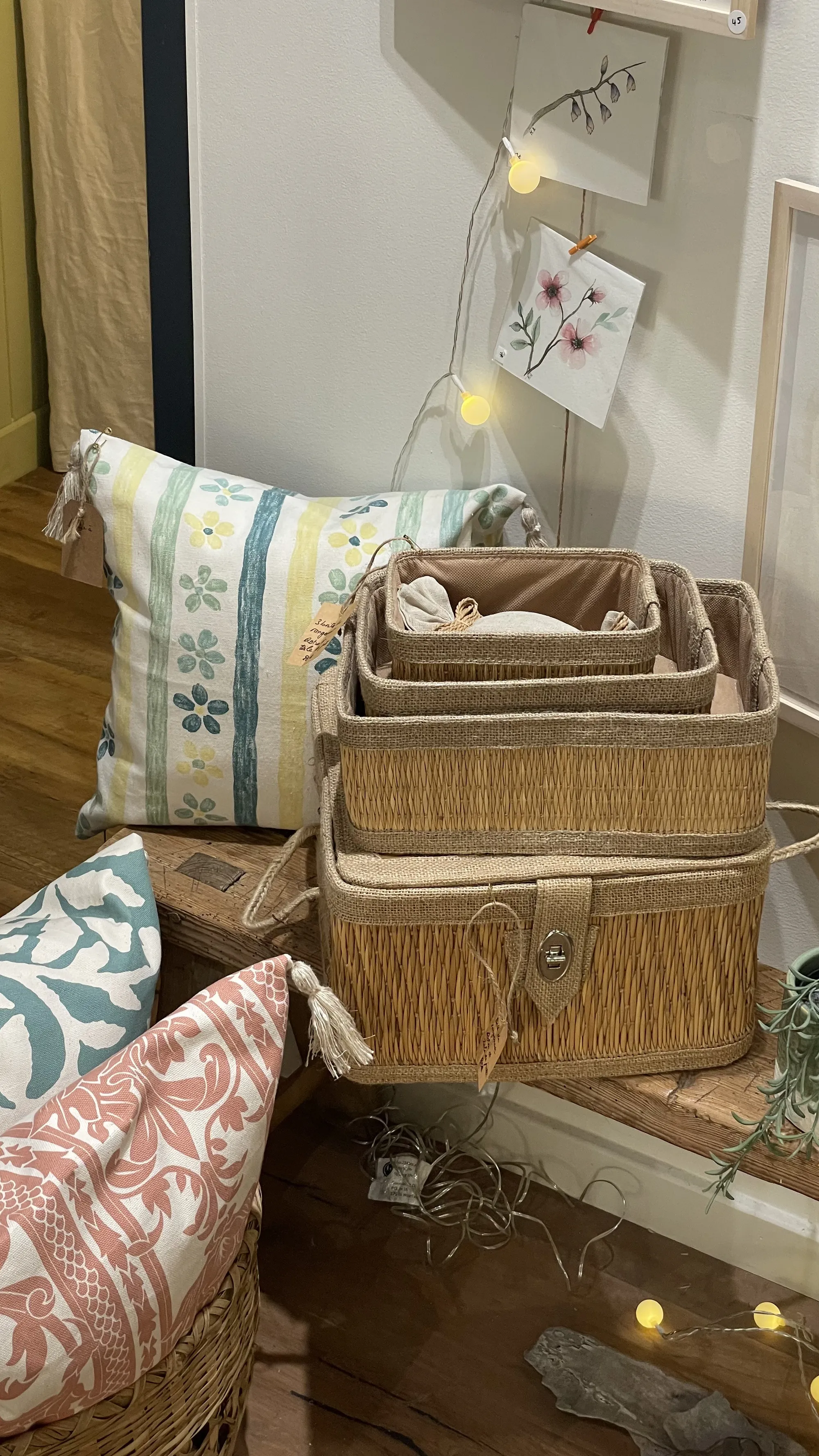 Coussins, linge de table et pièces textile de l'Atelier Modestine